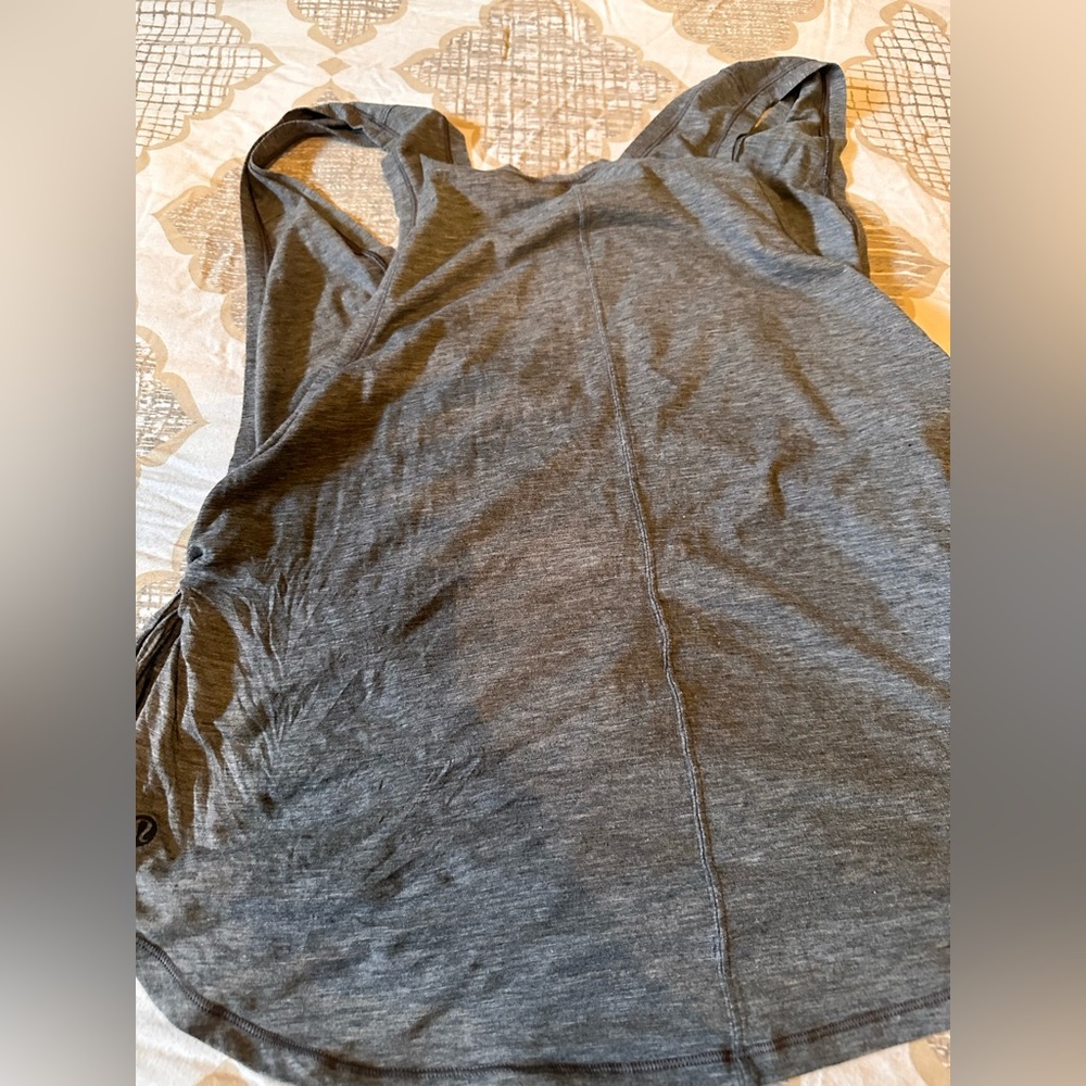 Gray lulu tank size 4-6